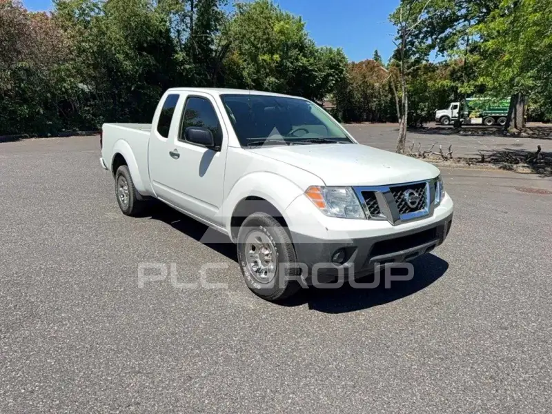 2017 Nissan FRONTIER photo