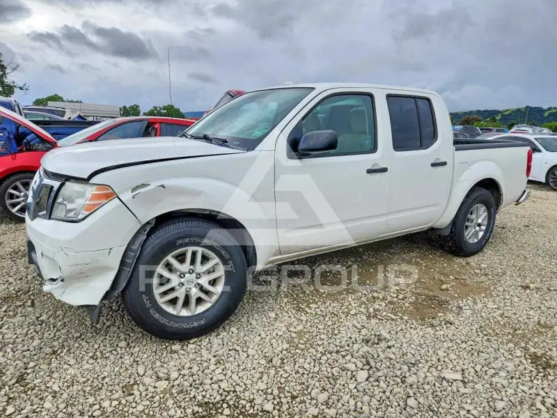 2017 Nissan FRONTIER фото