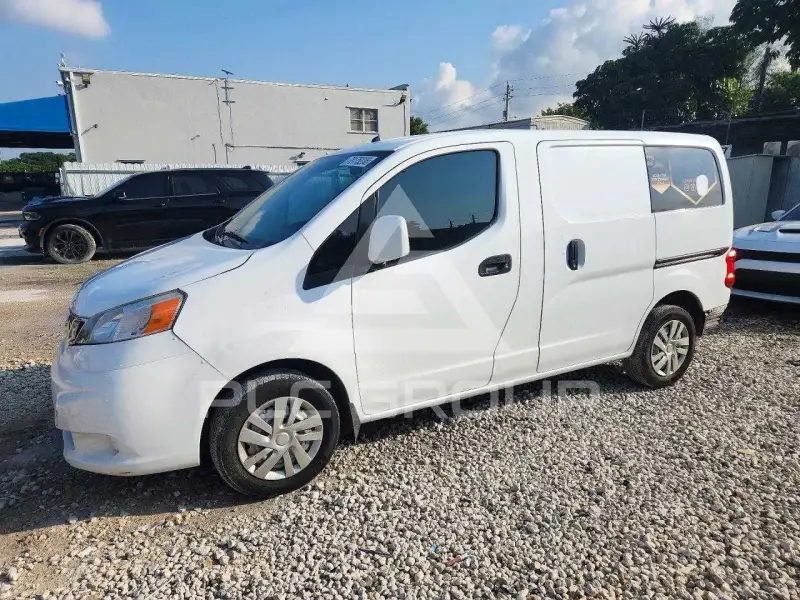 2017 Nissan NV фото
