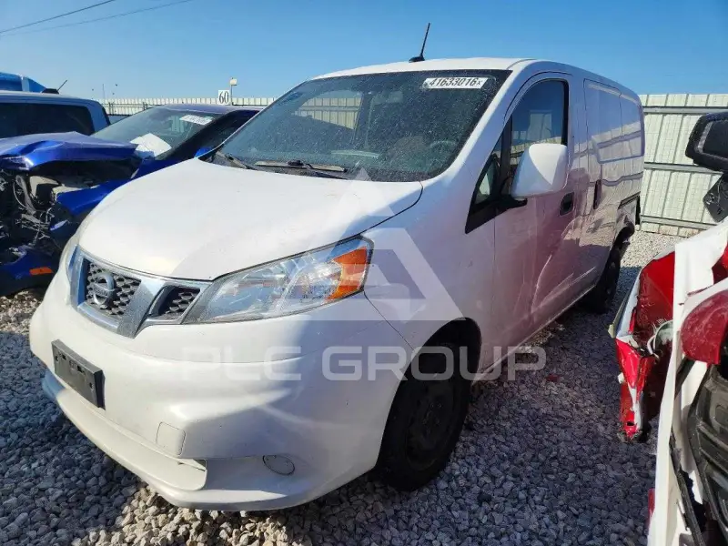 2017 Nissan NV фото