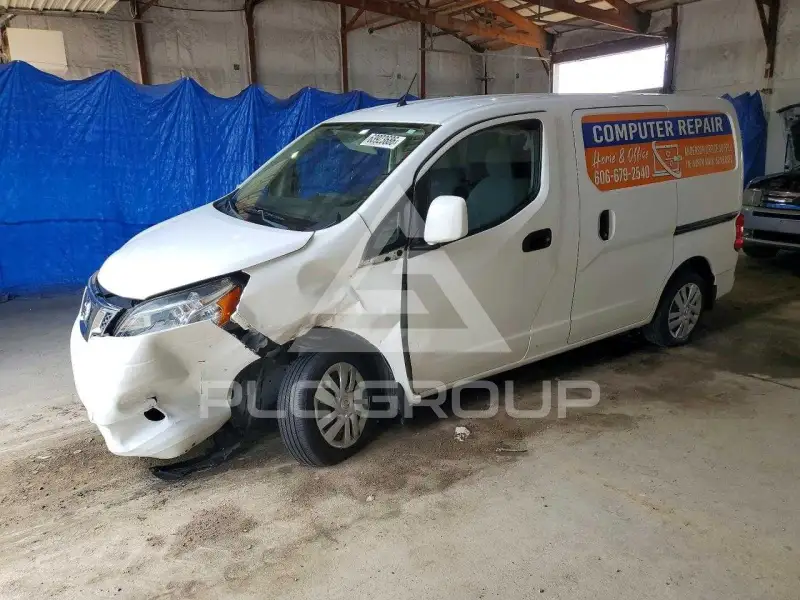 2017 Nissan NV фото