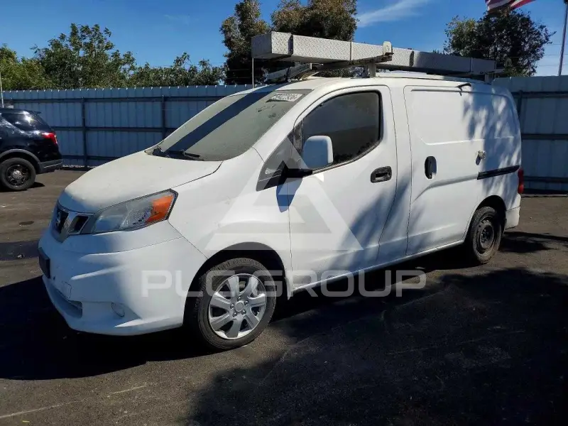 2017 Nissan NV photo