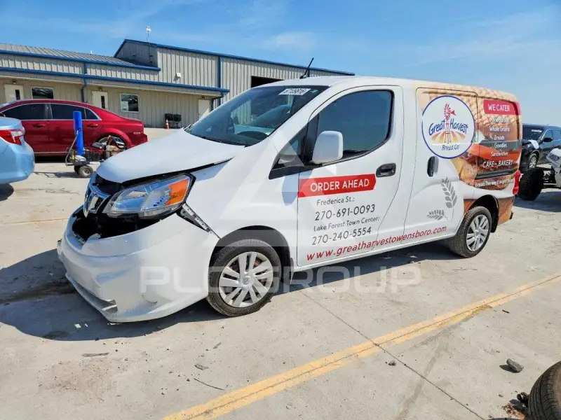 2017 Nissan NV фото
