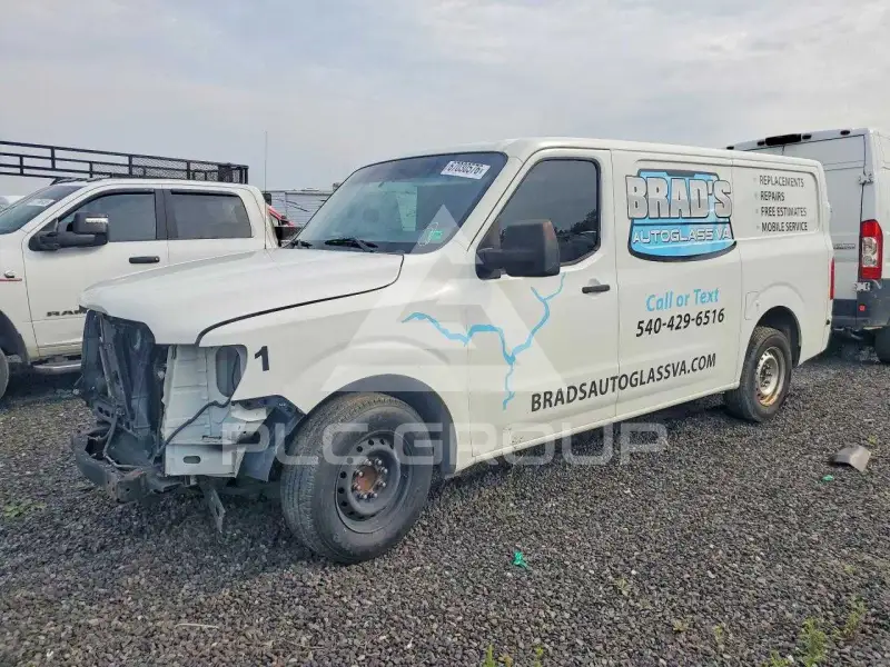 2017 Nissan NV photo