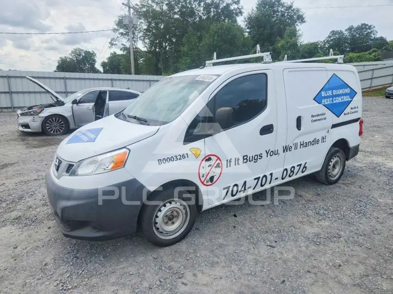 2017 Nissan NV фото