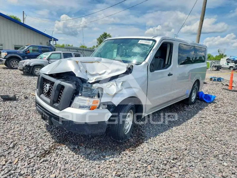 2017 Nissan NV фото
