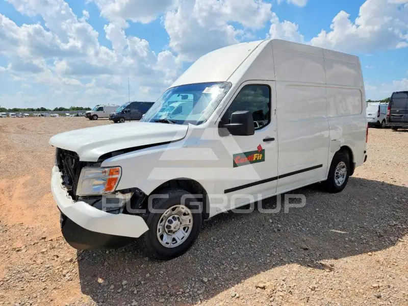 2017 Nissan NV фото