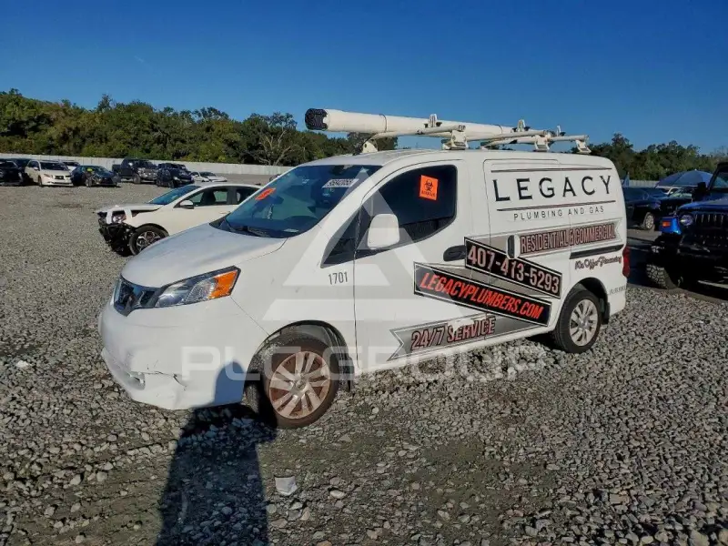 2017 Nissan NV фото