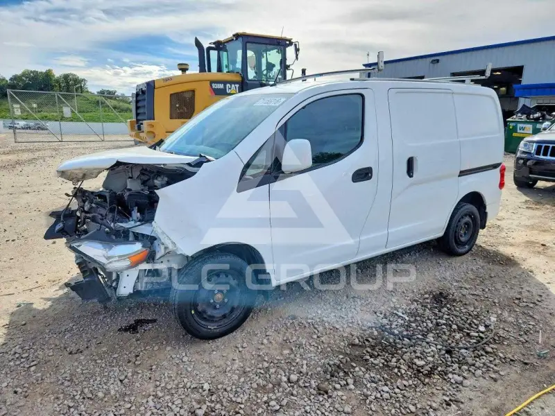2017 Nissan NV 200 фото