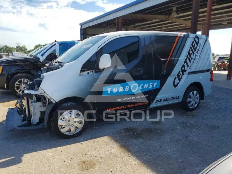 2017 Nissan NV 200 фото
