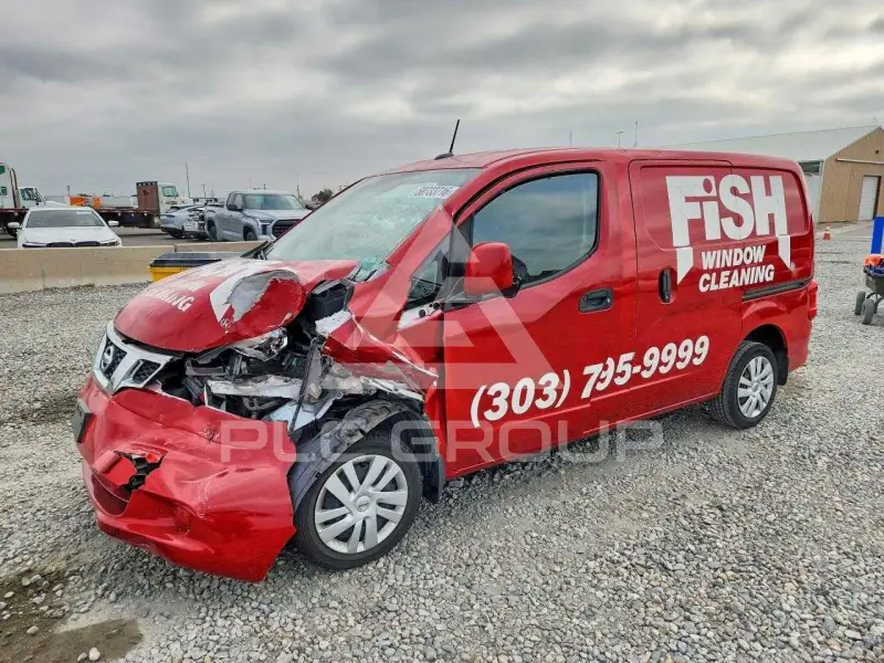 2017 Nissan NV photo