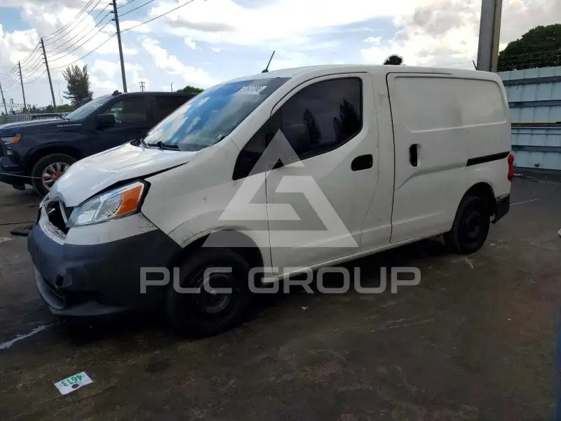 2017 Nissan NV photo