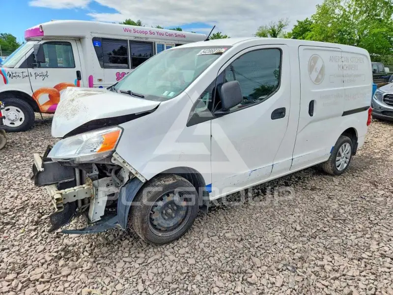 2017 Nissan NV 200 photo