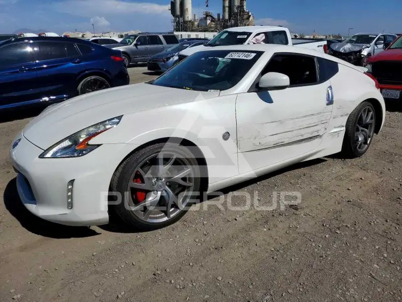 2017 Nissan 370Z фото