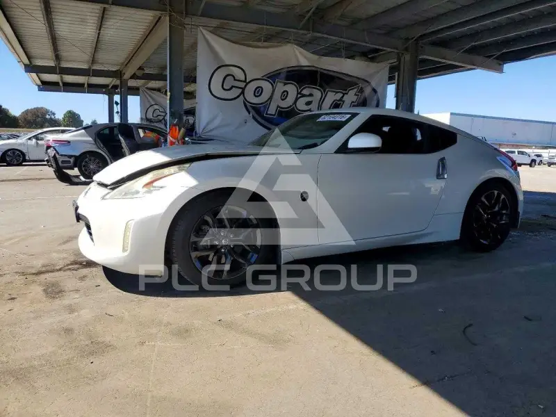 2017 Nissan 370Z фото