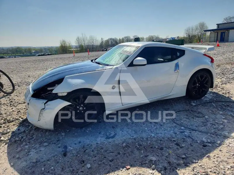 2017 Nissan 370Z фото