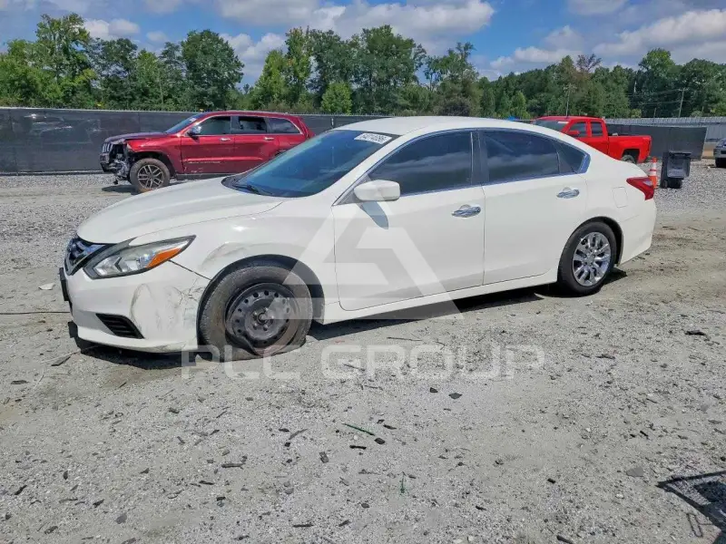 2017 Nissan ALTIMA фото