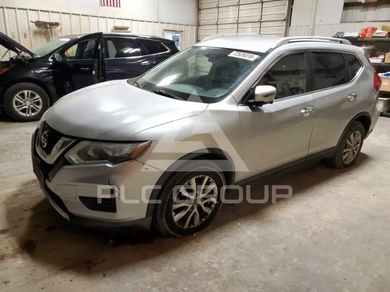 2017 Nissan ROGUE photo