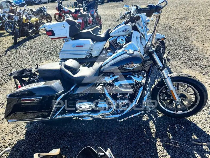 2017 Harley-Davidson FL фото