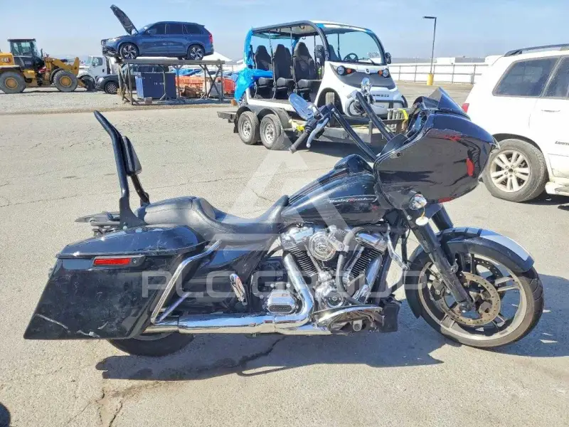 2017 Harley-Davidson FL photo