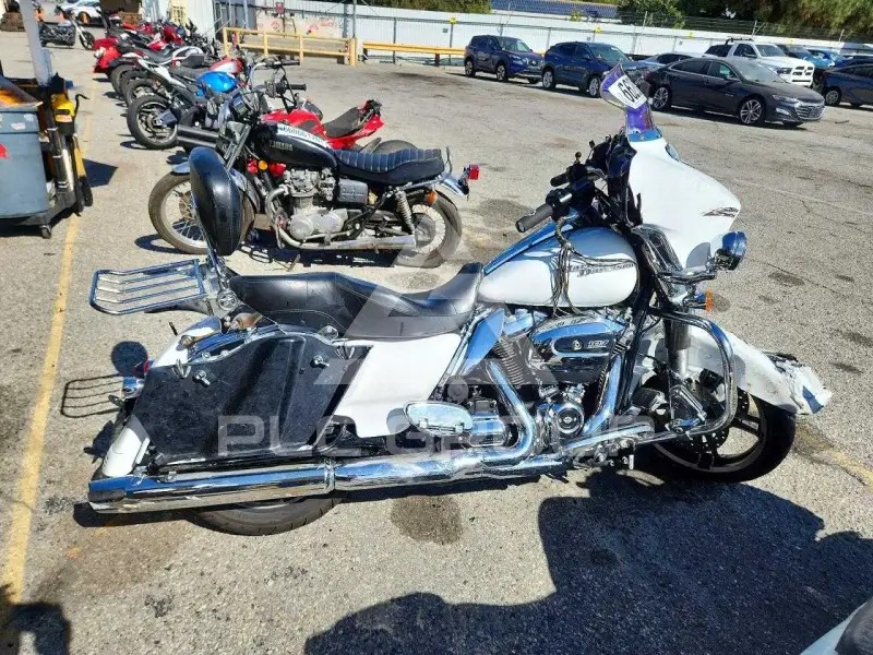 2017 Harley-Davidson FL фото