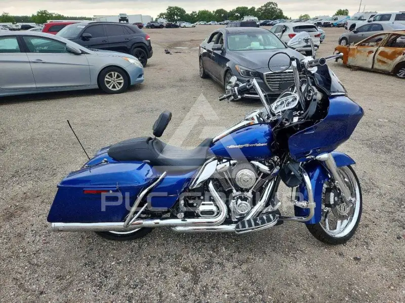 2017 Harley-Davidson FL photo