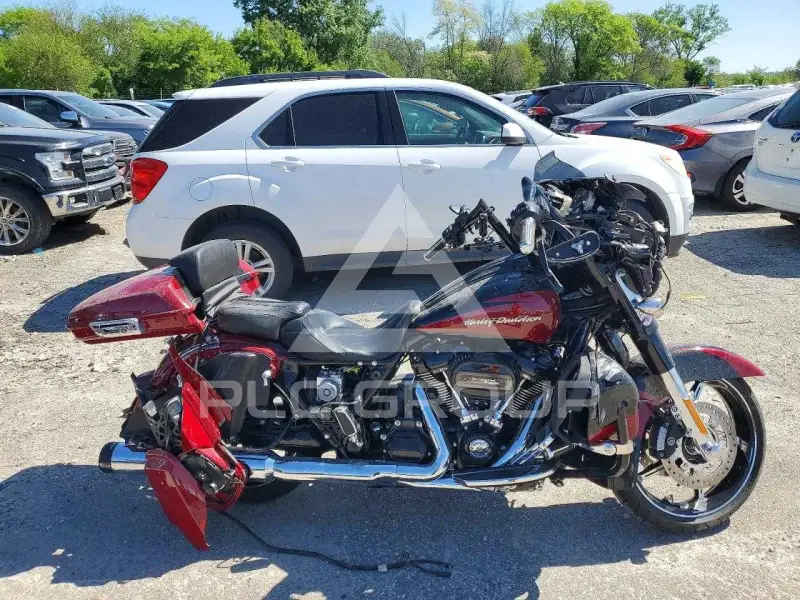 2017 Harley-Davidson FL photo