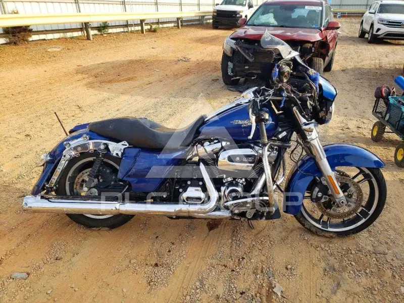 2017 Harley-Davidson FL photo
