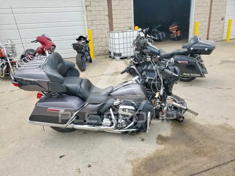 2017 Harley-Davidson FL фото