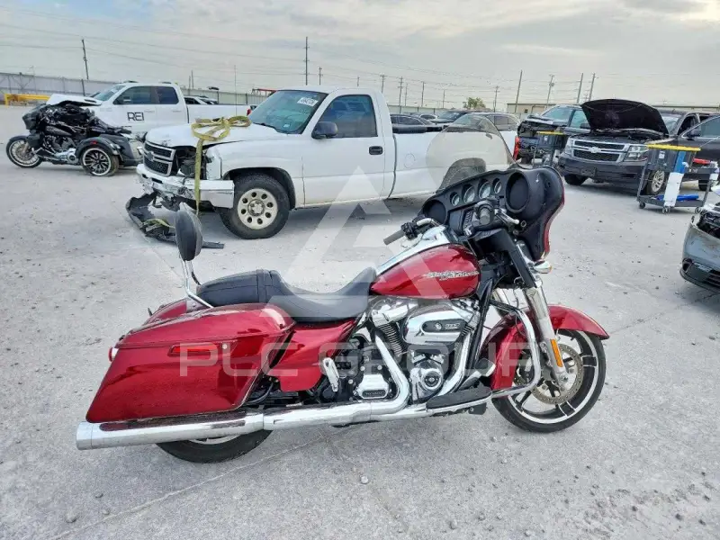 2017 Harley-Davidson FL photo