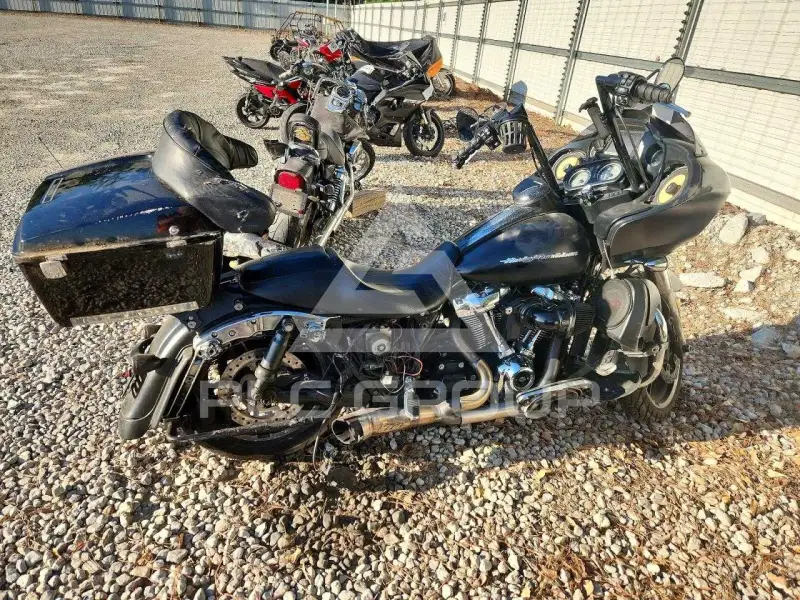 2017 Harley-Davidson FL photo