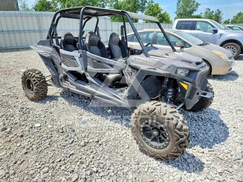 2017 Polaris Rzr photo