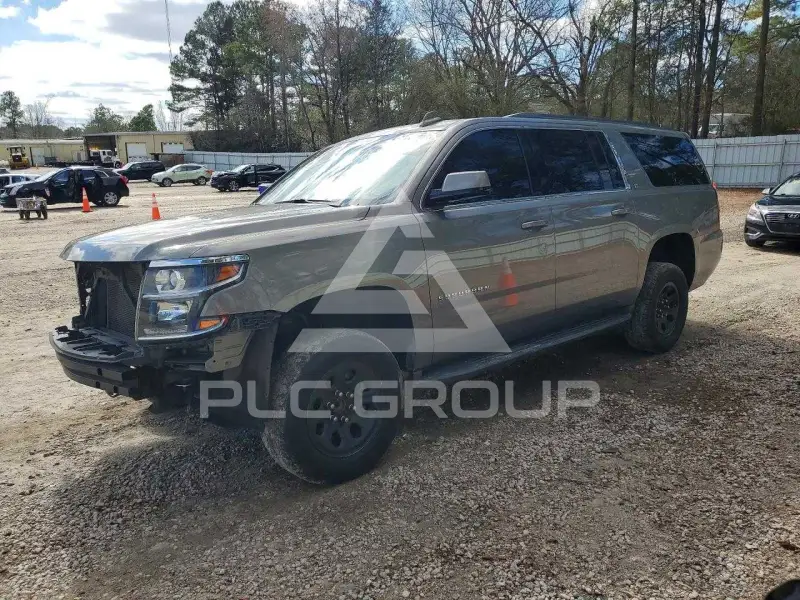 2017 Chevrolet Suburan photo