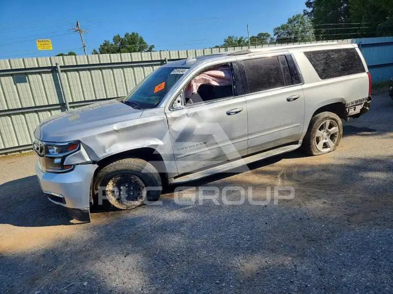 2017 Chevrolet Suburan photo