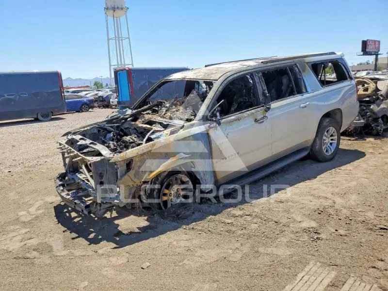 2017 Chevrolet Suburan photo