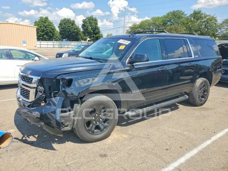 2017 Chevrolet Suburan photo