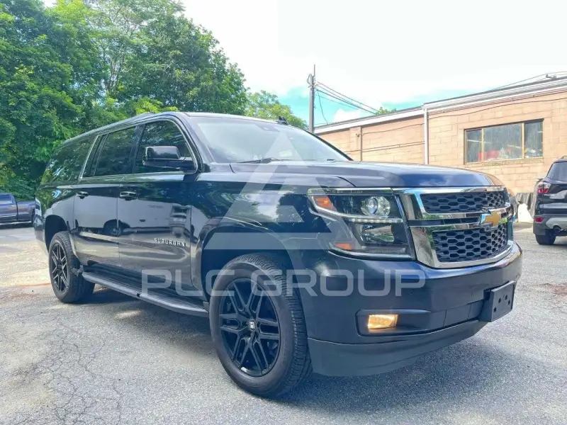2017 Chevrolet Suburan photo