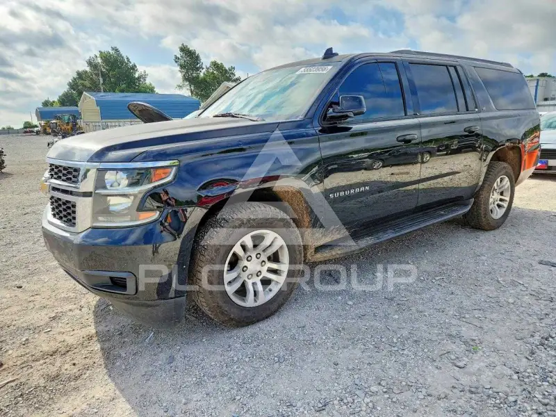 2017 Chevrolet Suburan photo