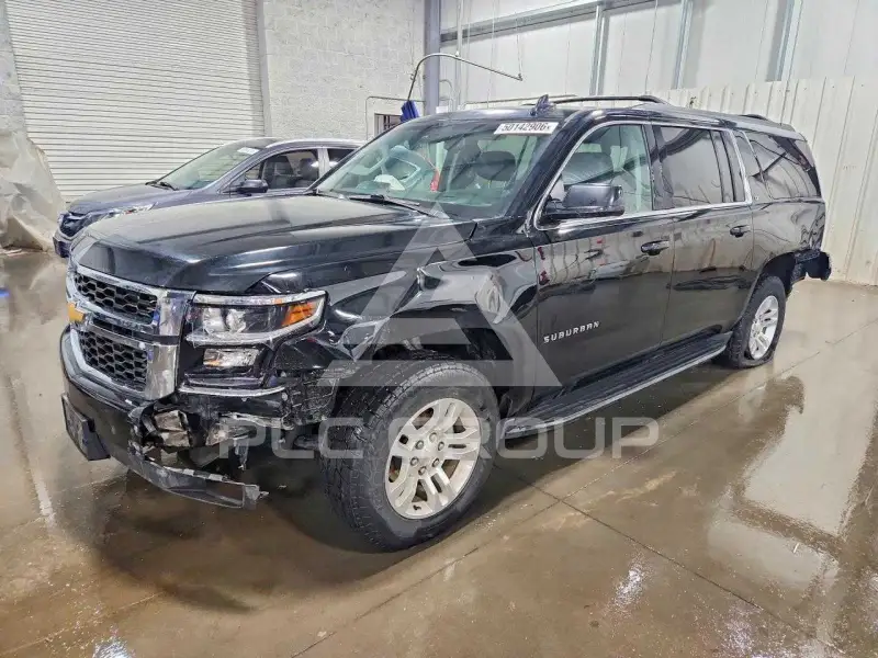 2017 Chevrolet Suburan photo