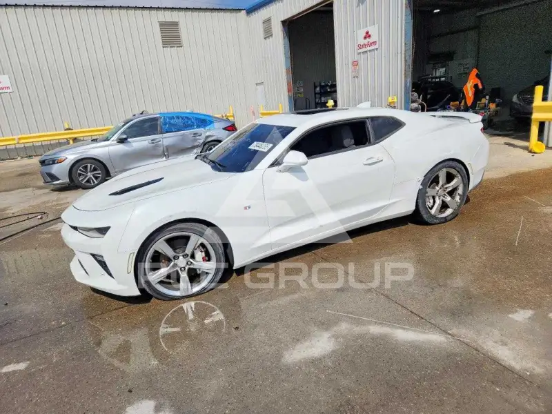 2017 Chevrolet Camaro фото