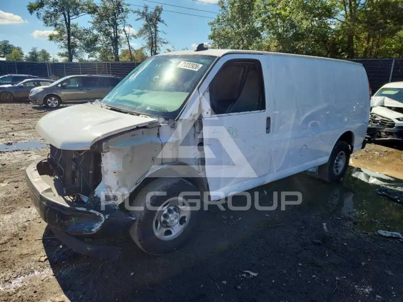 2017 Chevrolet Express photo