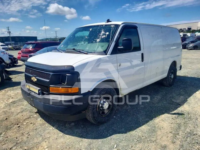 2017 Chevrolet Express фото