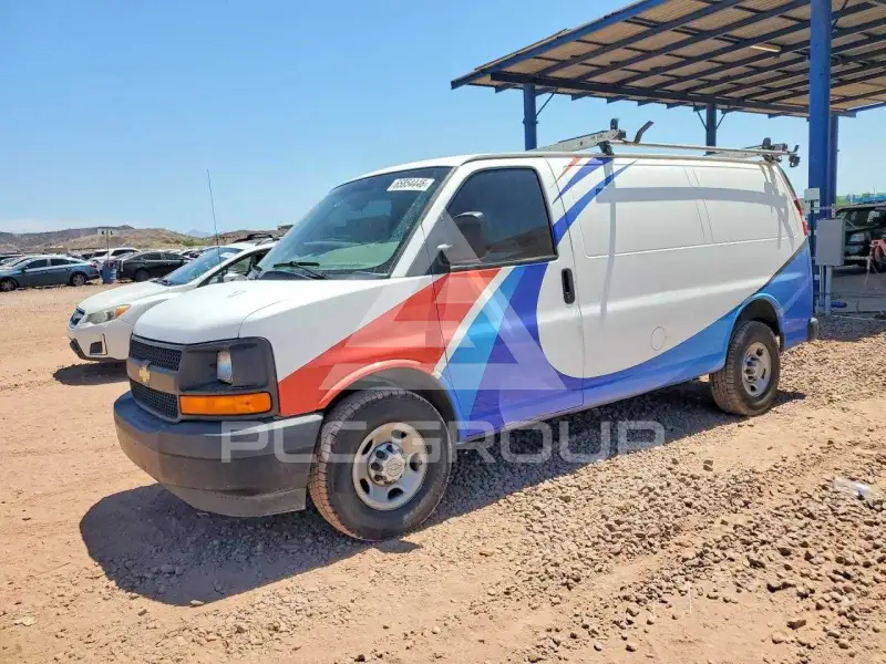 2017 Chevrolet Express photo