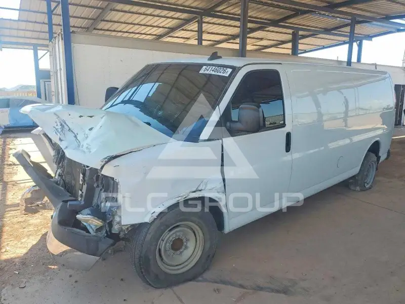 2017 Chevrolet Express photo