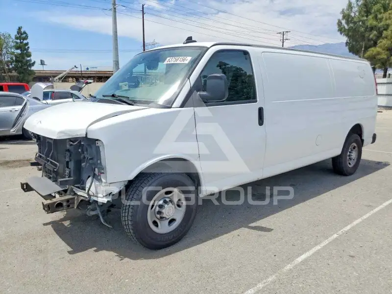 2017 Chevrolet Express фото