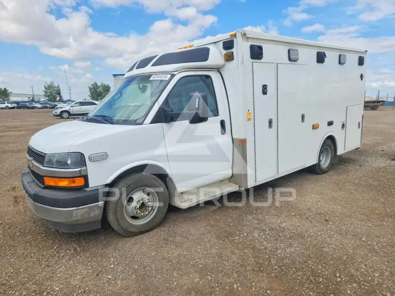 2017 Chevrolet Express photo