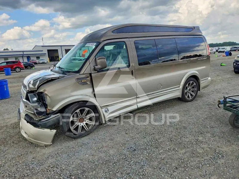 2017 Chevrolet Express фото