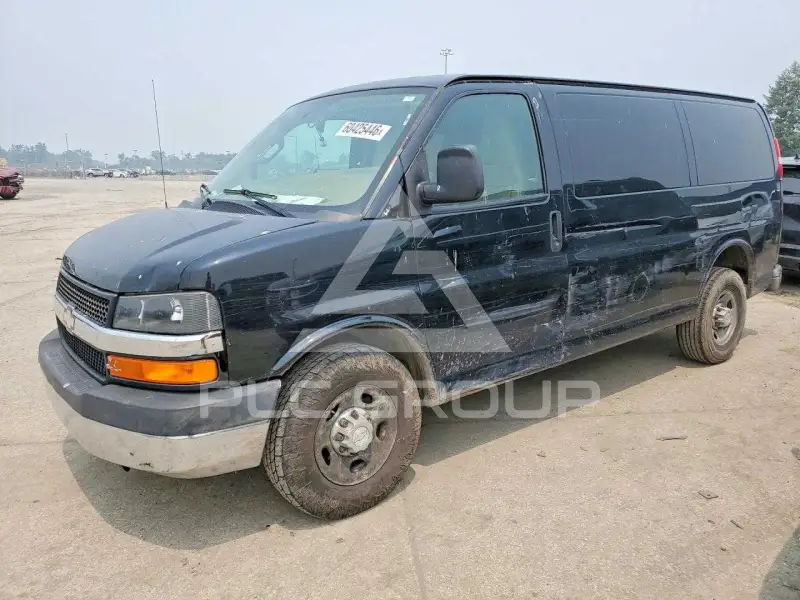 2017 Chevrolet Express photo