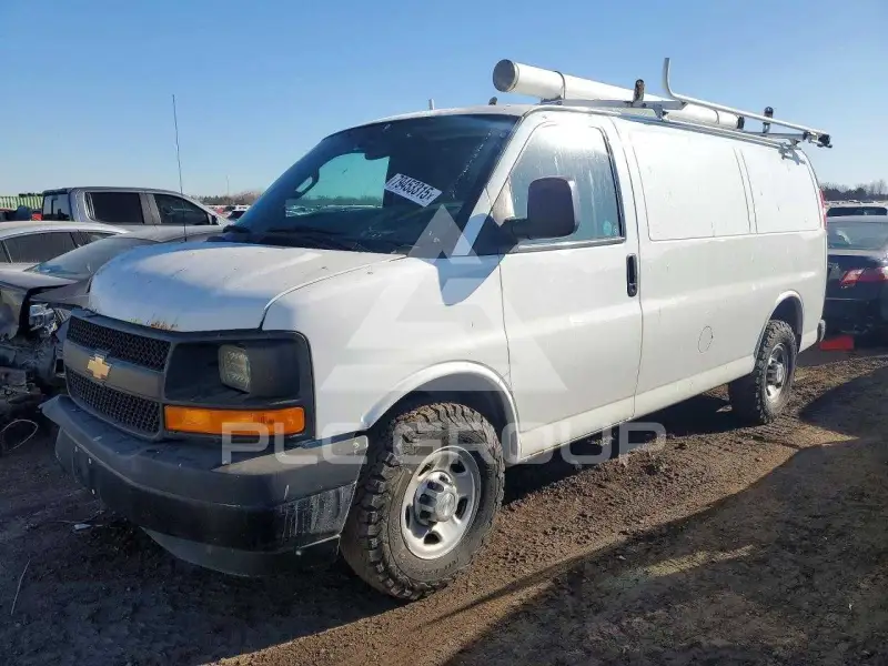 2017 Chevrolet Express photo
