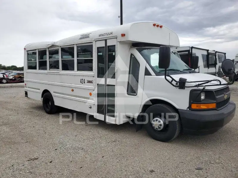 2017 Chevrolet Express фото